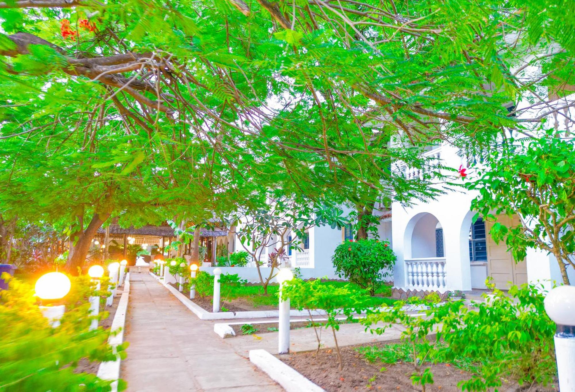 Maasai Resort Mombasa Dış mekan fotoğraf